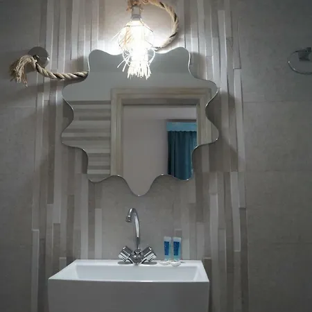 Kymata Guest house *